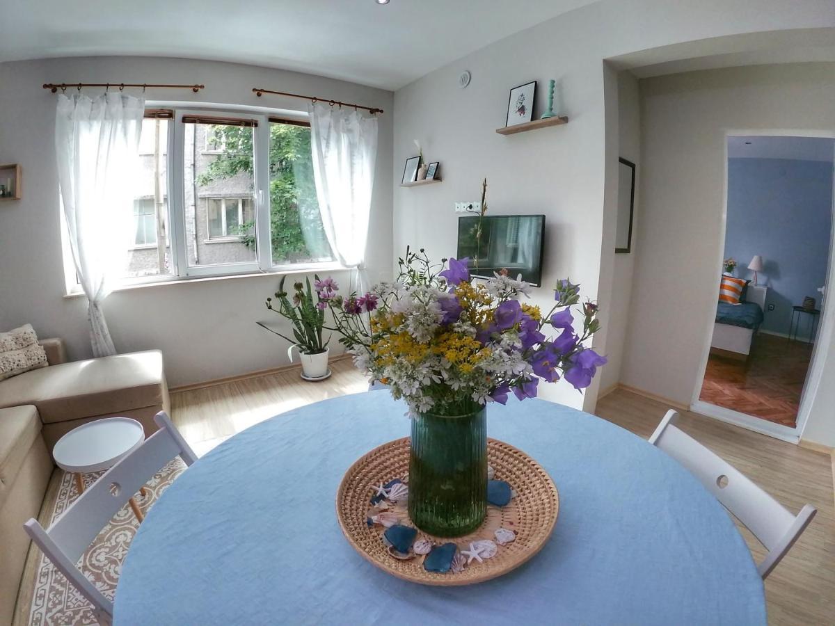 Into The Blue, 4 Guests, 5 Min Away From The Beach Varna Exterior foto